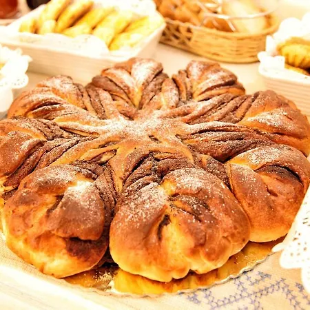 Manipinta *
